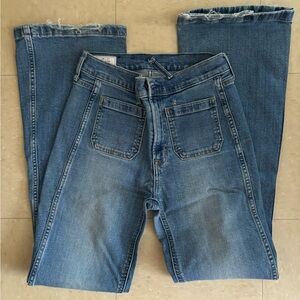 GAP Women's Straight Leg Blue Jeans